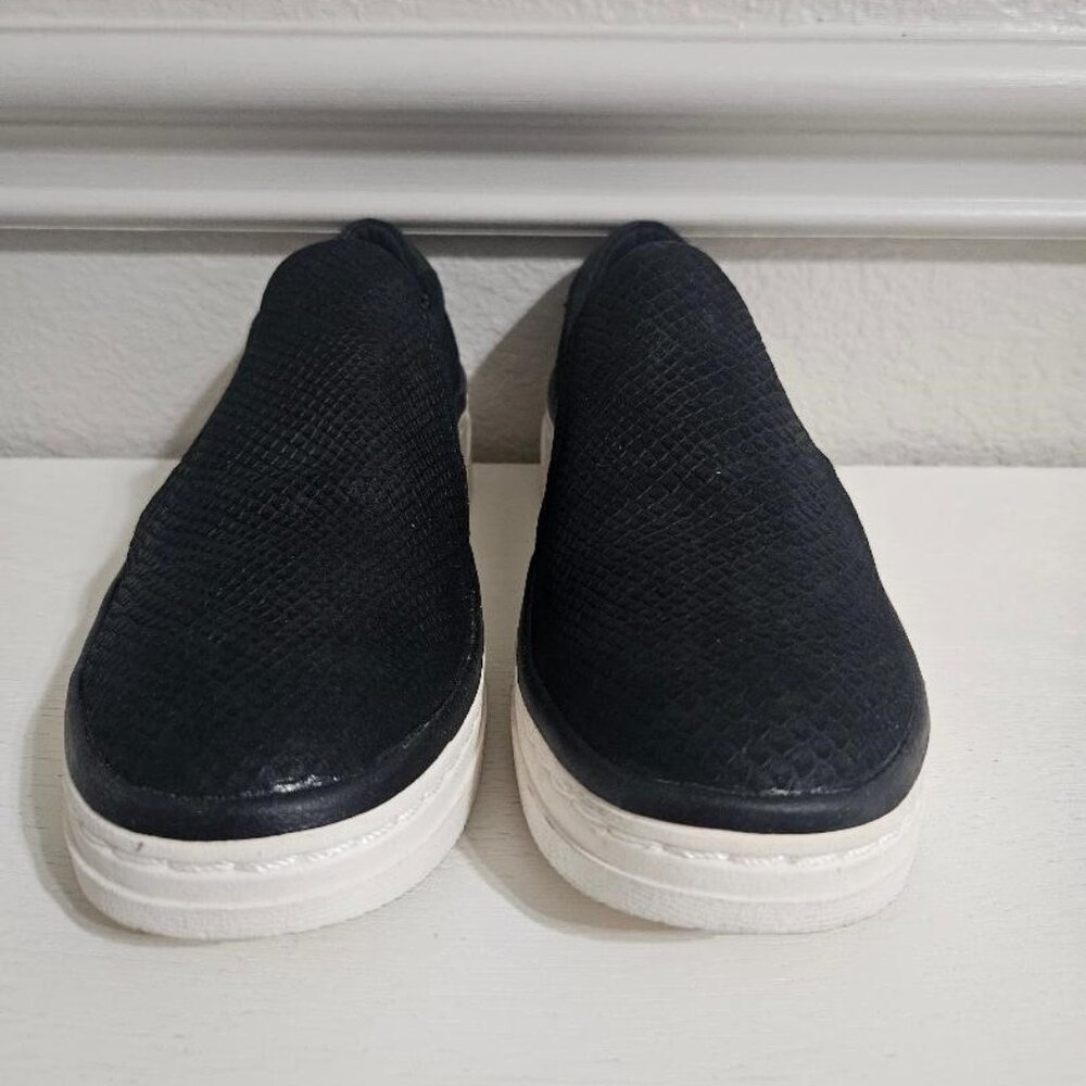 New Women's Dr. Scholl's Everywhere Comfort Shoe, 6 M, Black